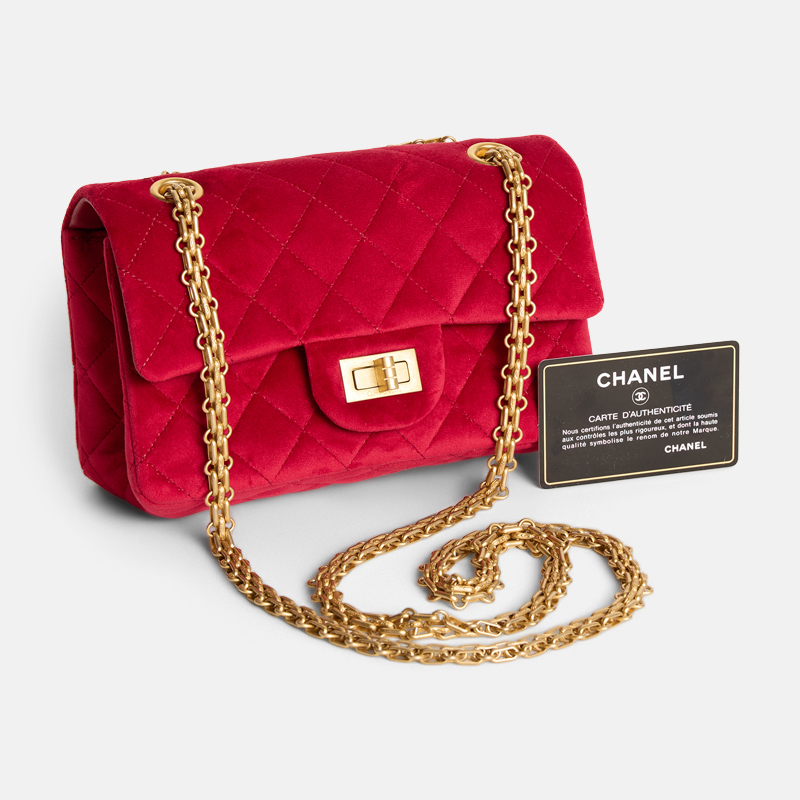 Superfleamarket-Kristine Froset- shoulder bag-Chanel-classic-flap-velvet-red-gold-authenticated